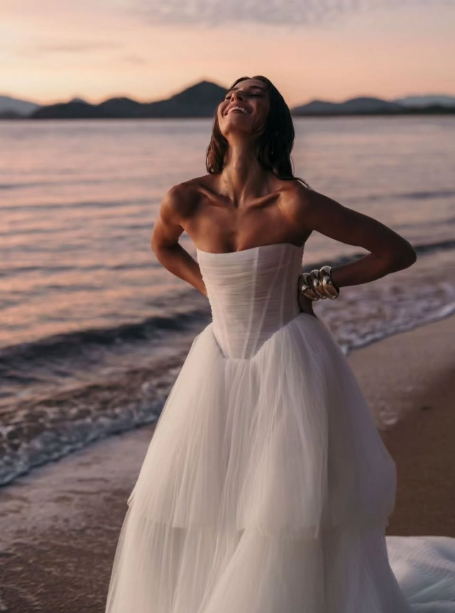 Flowy A Line Strapless Corset White Tulle Long Wedding Dress SH6194