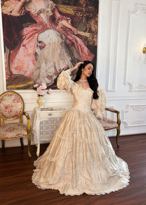Apricot Vintage Ball Gown Long Sleeve Embroidery Beaded Satin Long Prom Dress SH5486