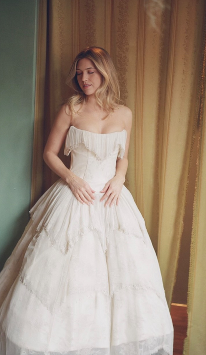 Vintage Ball Gown Strapless Ivory Layered Chiffon Long Wedding Dress SH8581
