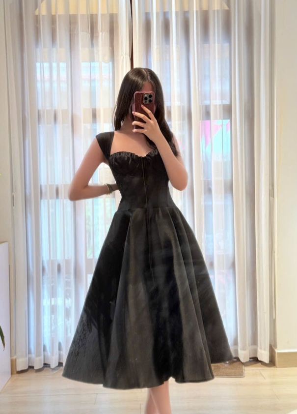 Elegant Black A Line Spaghetti Strap Satin Long Prom Dress Evening Dress SH8794