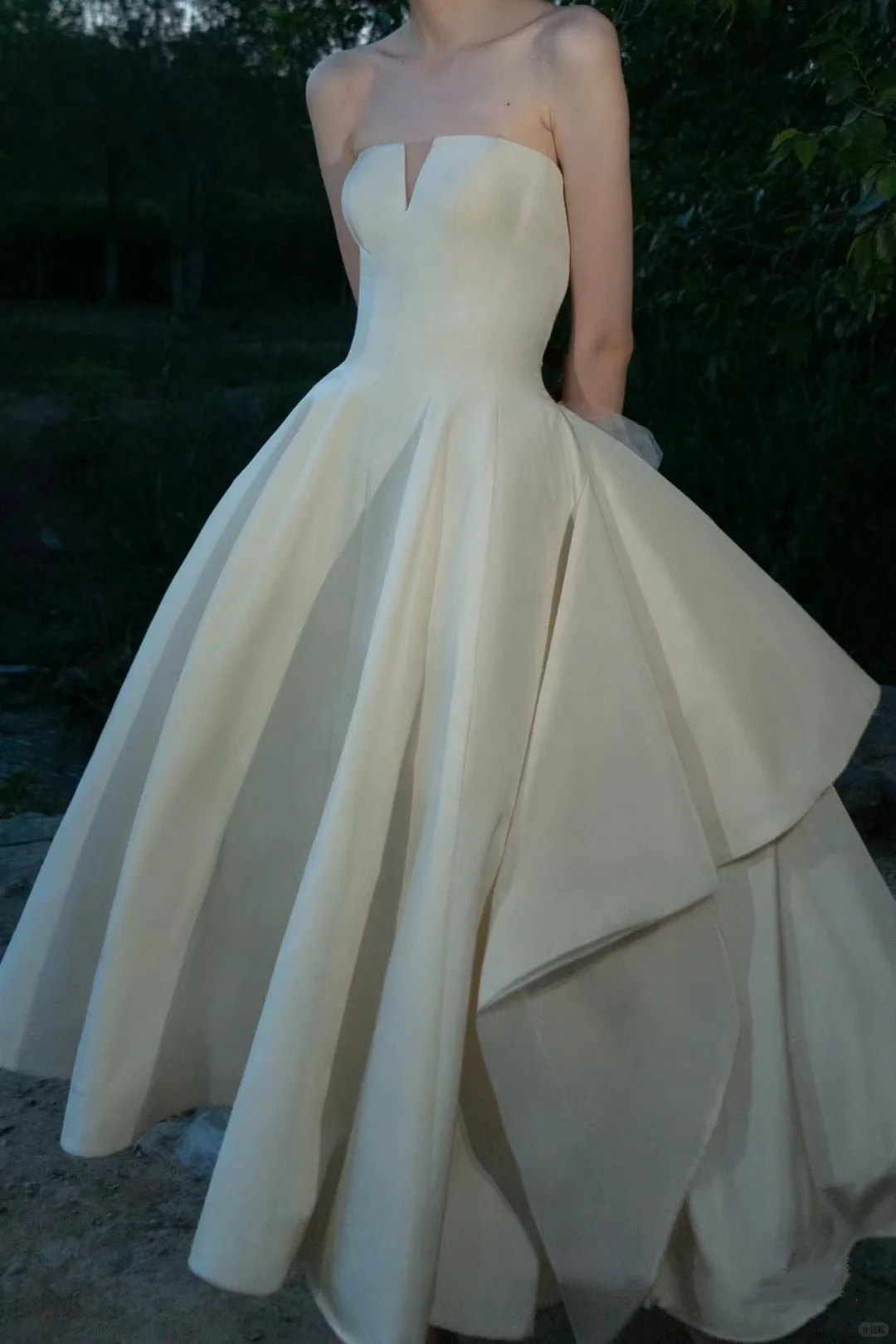 Vintage Simple Ball Gown Sweetheart Neck White Satin Wedding Dress SH5000