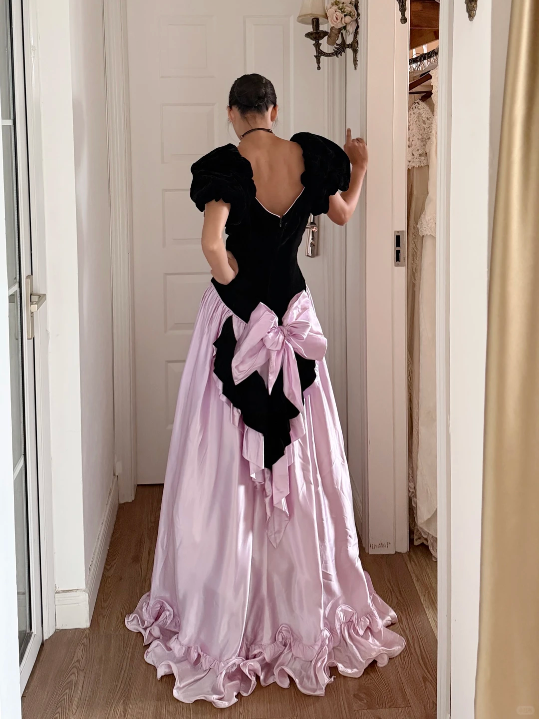 Retro Princess A Line Puff Sleeve Pink Satin Black Velvet Long Prom Dress Evening Dress SH6047
