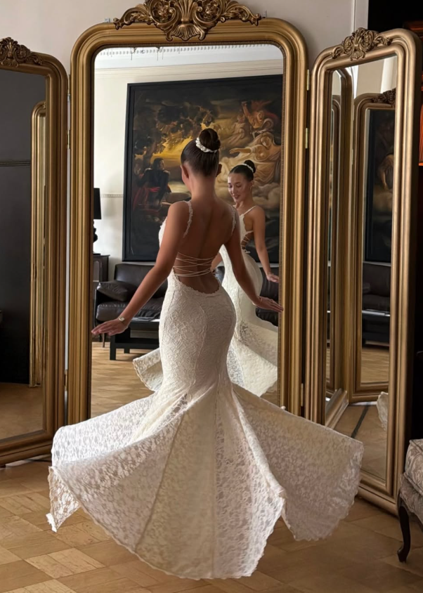 Romantic Mermaid Spaghetti Strap Ivory Lace Prom Dress Evening Dress SH8515