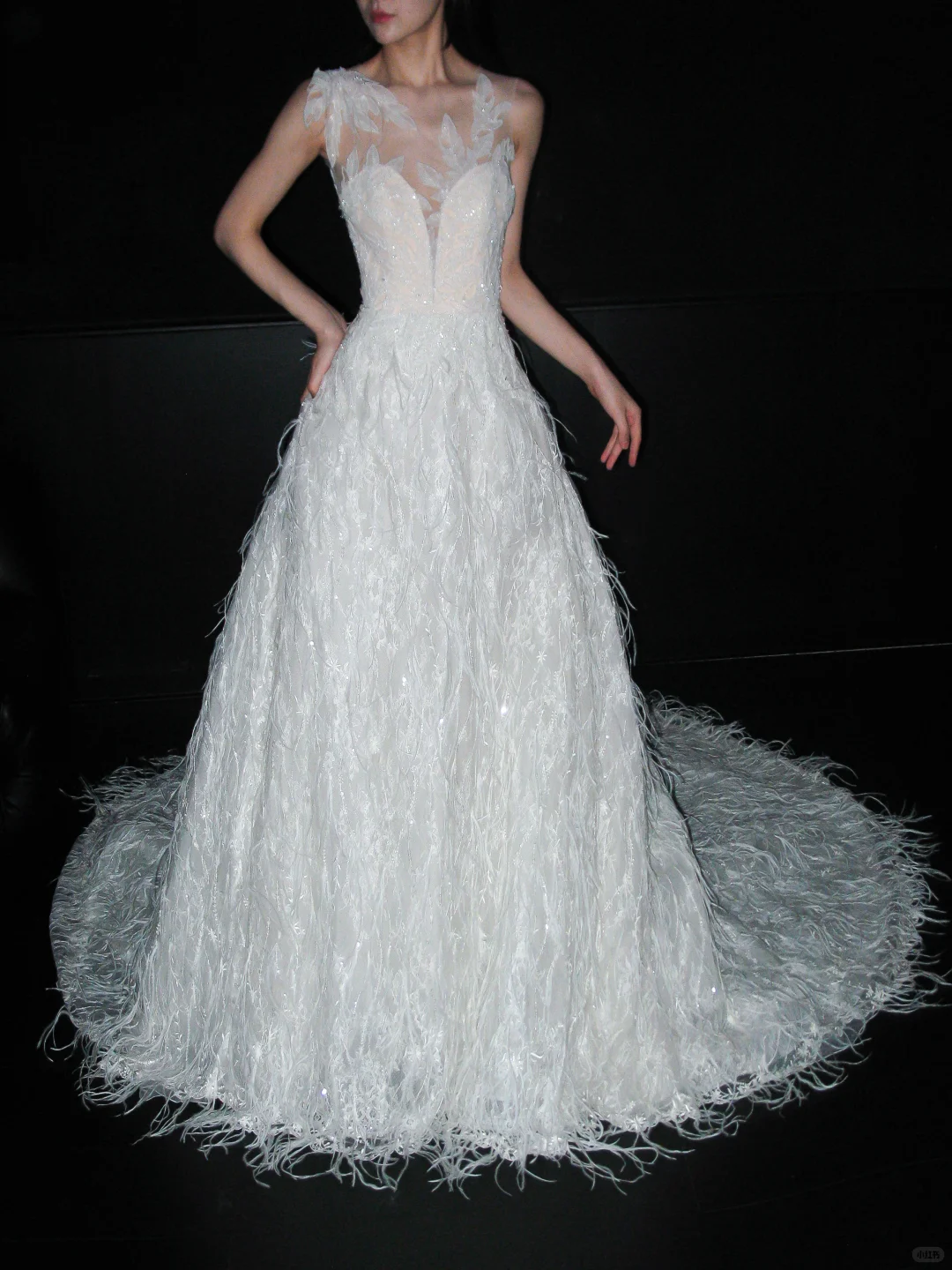 New A Line Sweetheart Neck White Applique Feather Tulle Long Wedding Dress SH8918