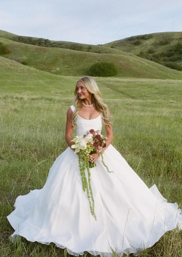 Classy Ball Gown Spaghetti Strap White Tulle Long Train Wedding Dress SH6989