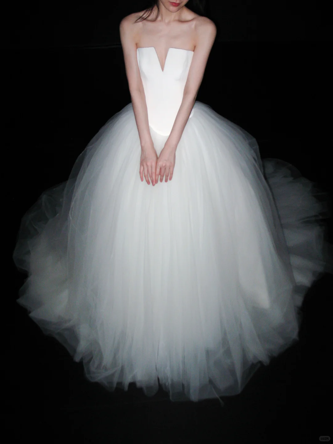 Classic Ball Gown Strapless White Satin Tulle Long Wedding Dress SH6667