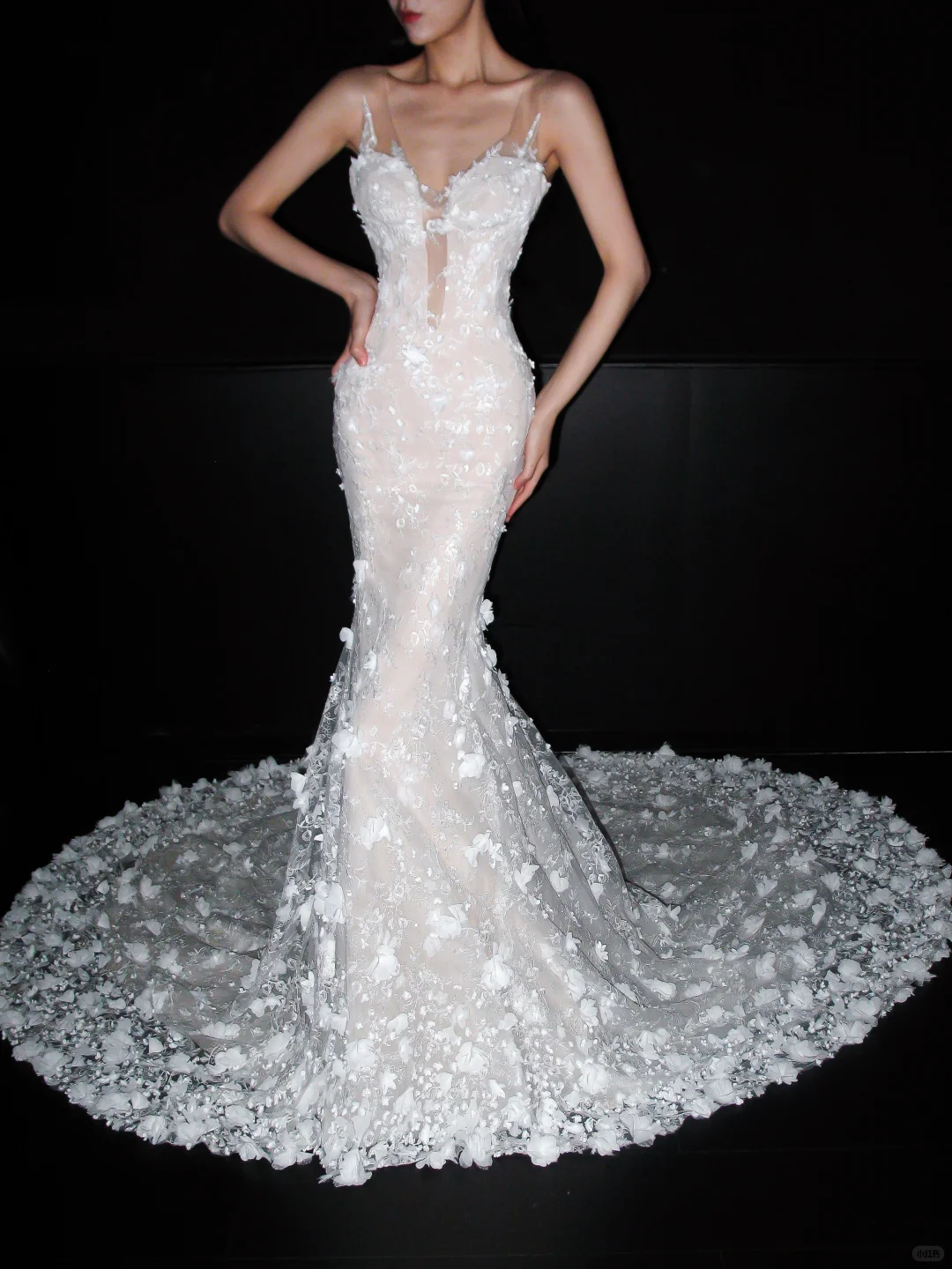 Glamorous Mermaid V Neck Floral Lace Tulle Long Wedding Dress SH5960