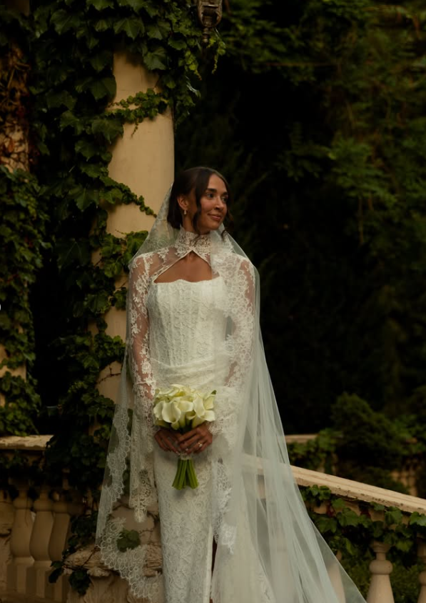 Romantic Sheath Long Sleeve White Lace Wedding Dress with Slit SH6988