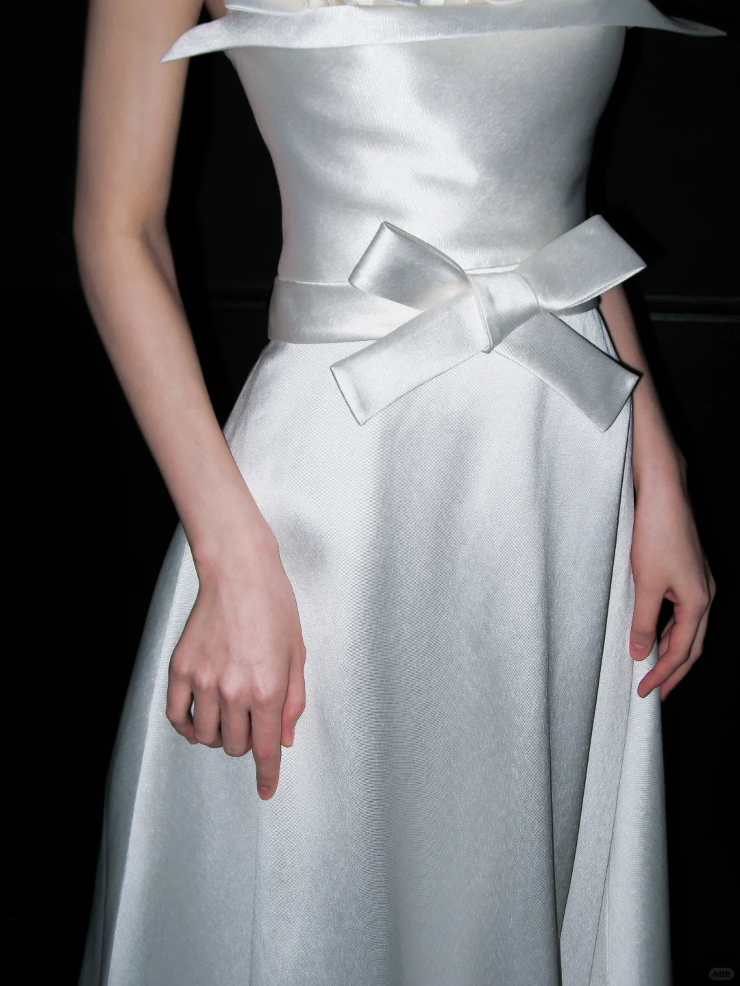 Elegant White Bow A Line Strapless Satin Long Wedding Dress SH4711