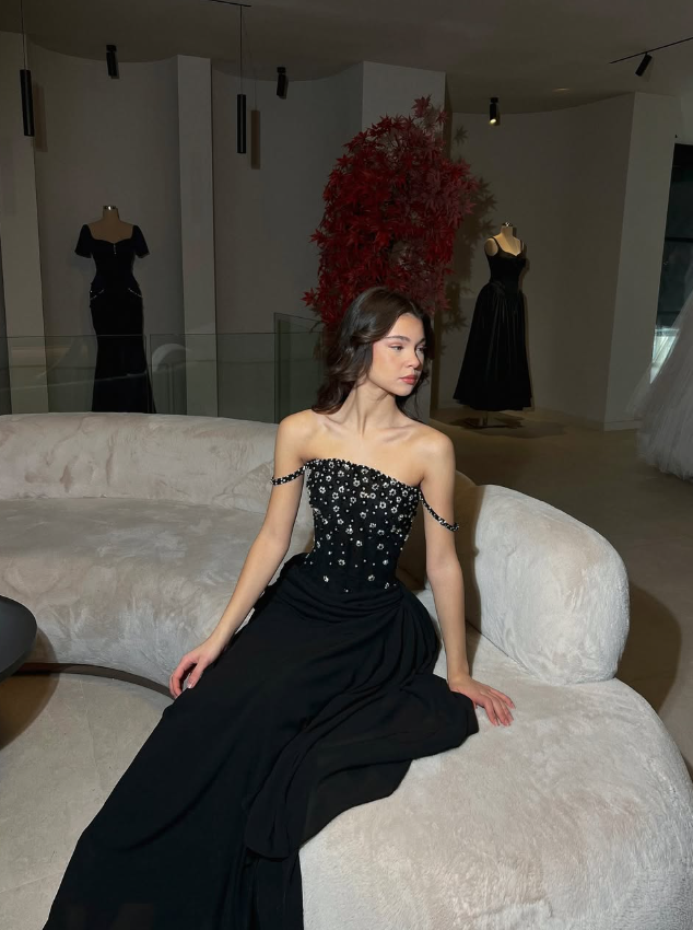 Sexy A Line Straps Exquisite Floral Beaded Black Chiffon Prom Dress Party Dress SH5338