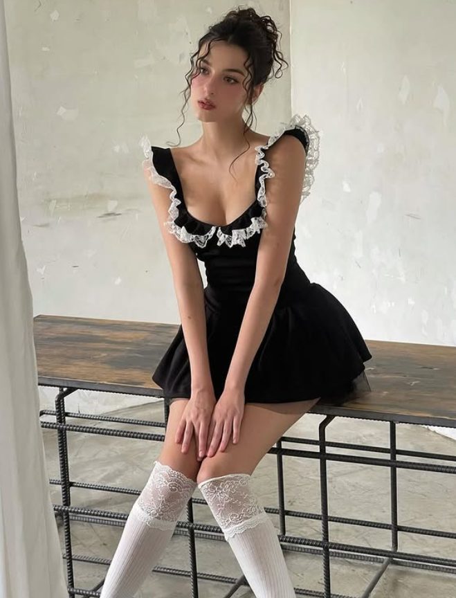 Cute A Line Strap White Lace Black Satin Short Homecoming Dress Outfits SH5479