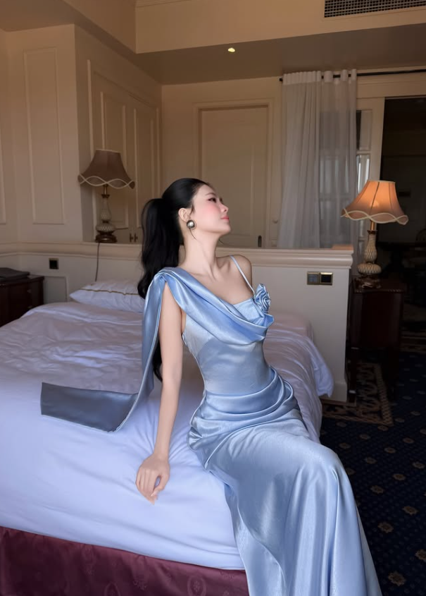 Pretty Blue Sheath Spaghetti Strap Satin Long Prom Dress Evening Dress SH8791