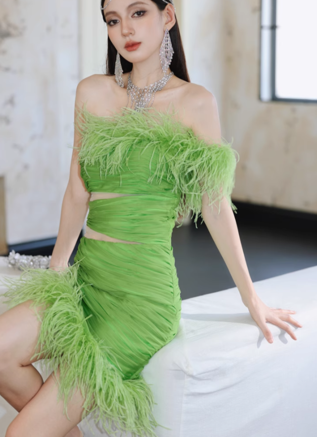 Green Feahter Sexy Sheath One Shoulder Pleated Satin Outfit Party Dress Homecoming Dress SH3523