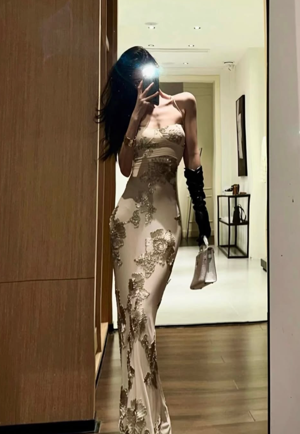 Romantic Mermaid Spaghetti Strap Appliques Satin Long Prom Dress Evening Dress SH8789