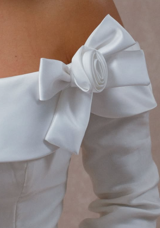 Retro Unique A Line Strapless Bow White Tulle Satin Wedding Dress SH6089