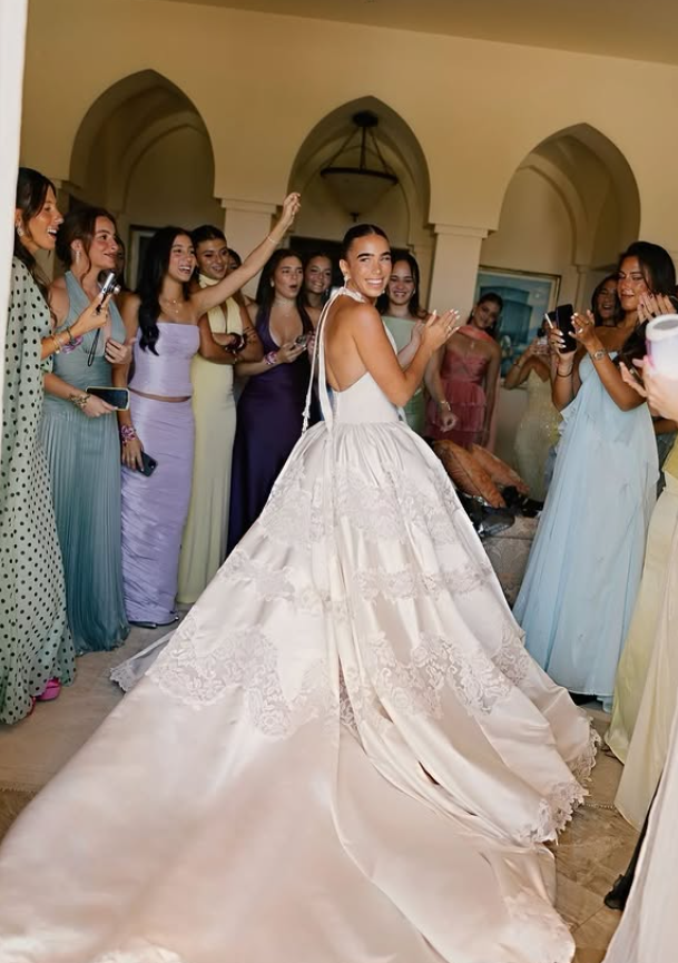 Pretty Vintage Ball Gown Halter White Lace Satin Open Back Long Wedding Dress SH4935