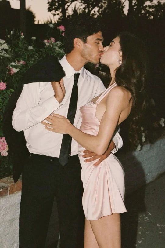 Charming Sheath Halter Neck Light Pink Short Homecoming Dress with Pearls SH7816