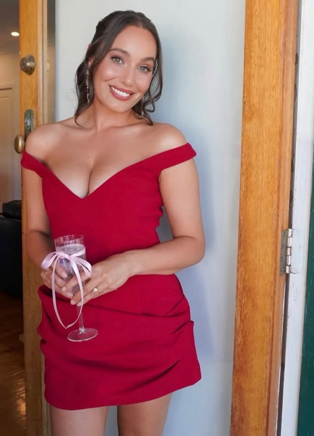 Sexy Burgundy Sheath V Neck Satin Short Prom Dress Homecoming Dress SH6003
