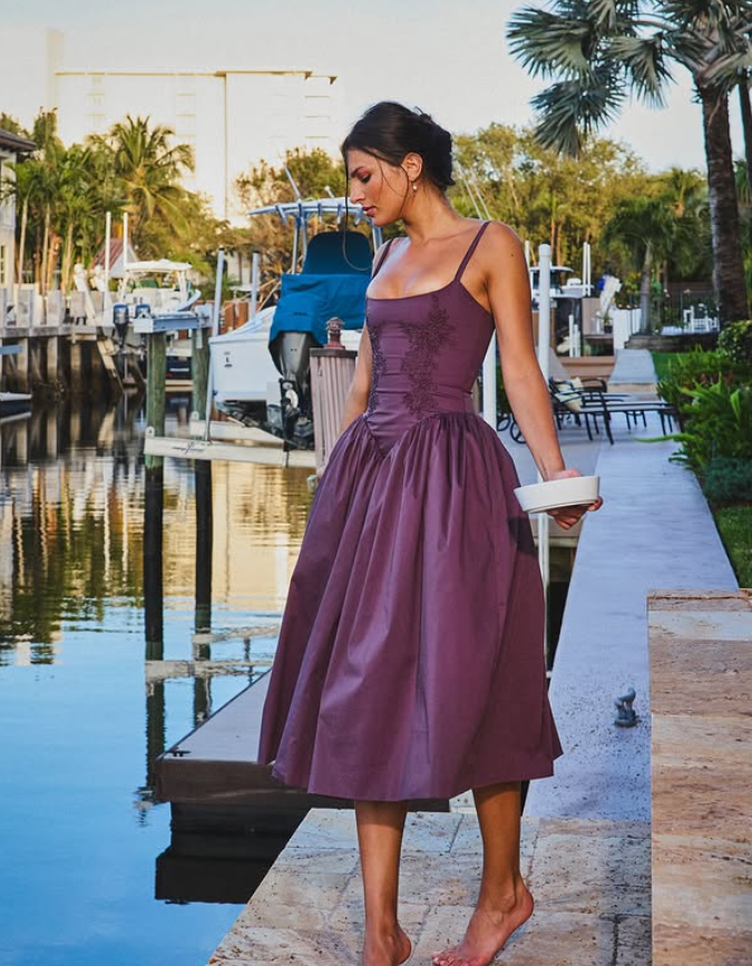 Classic A Line Spaghetti Straps Appliques Dark Purple Satin Prom Dress Outfits SH4836