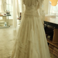 Pretty Vintage Ball Gown Round Neck Satin Tulle Lace Wedding Dress SH5073