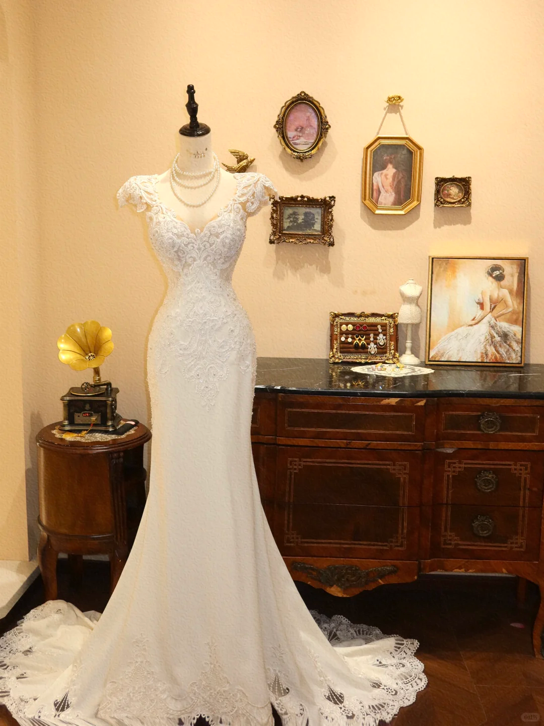 Classy Mermaid V Neck White Lace Appliques Satin Long Prom Dress Wedding Dress SH7394