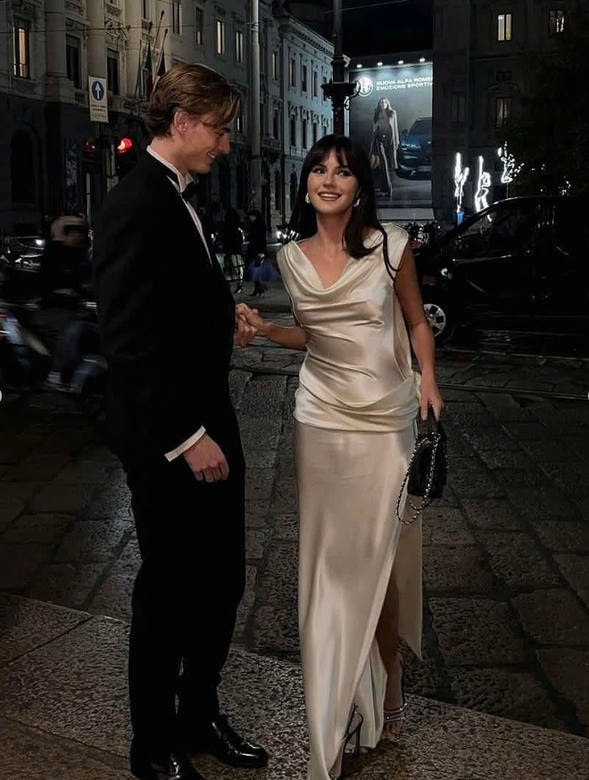 Elegant Sheath Champagne Satin Open Back Prom Dress Evening Dress with Slit SH2149