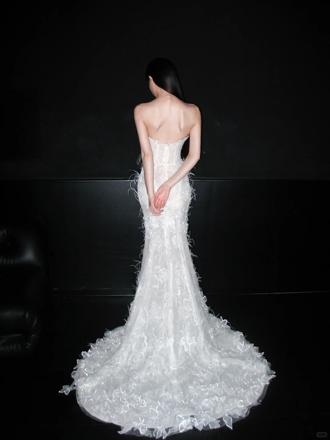 Glamorous Mermaid Sweetheart Neck Beaded Feather Lace Long Wedding Dress SH5959