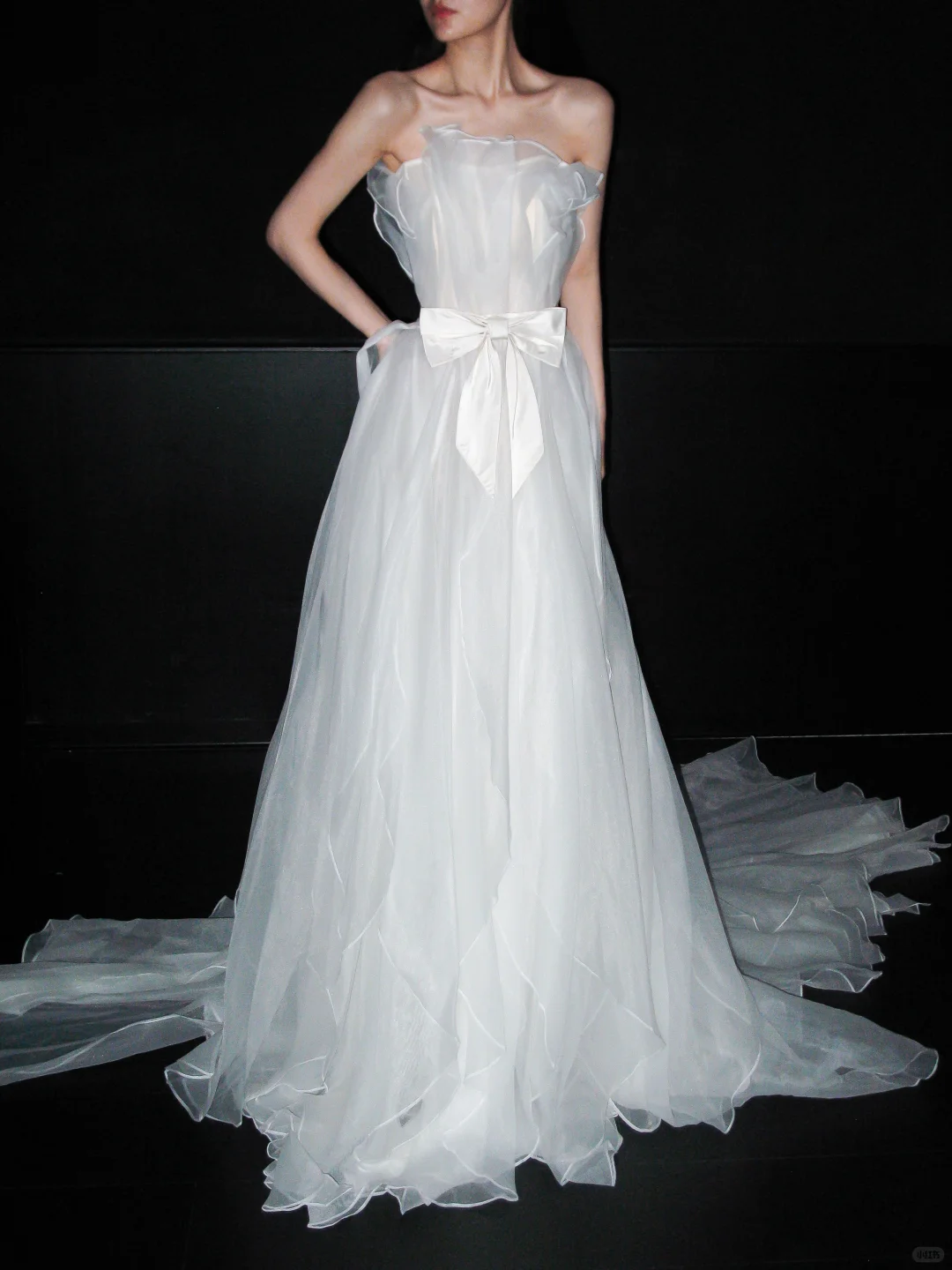 Gentle Flowy A Line Strapless White Tulle Long Wedding Dress SH6626