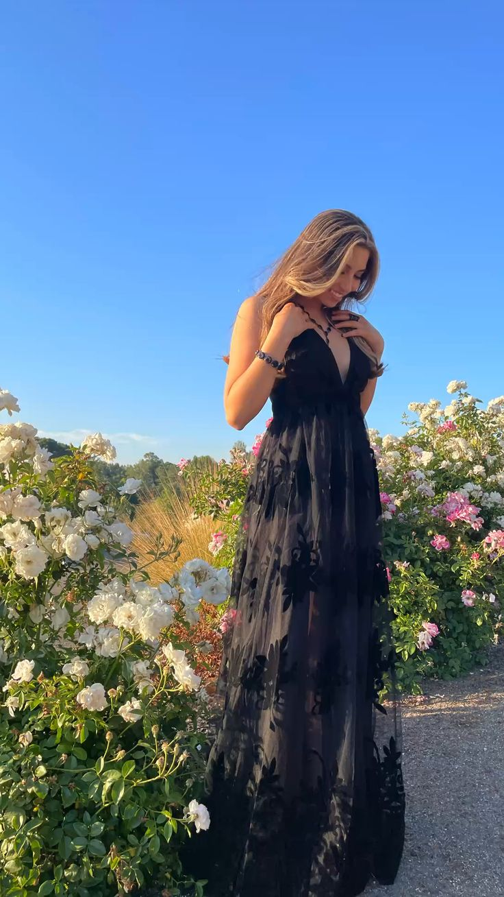 Black Deep V Neck Long Prom Dress SH1081 – shinydress