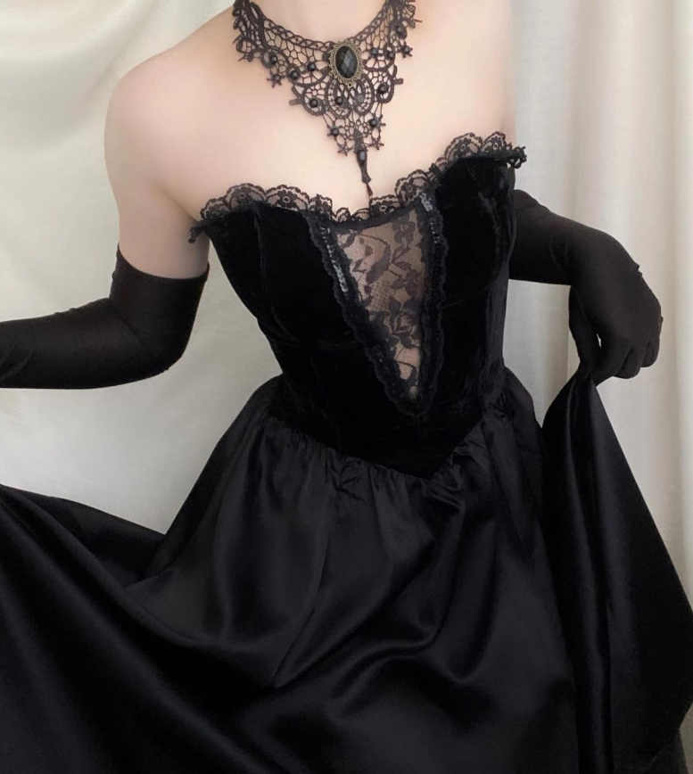 Vintage Black A Line Sweetheart Neck Velvet Satin Prom Dress Evening Dress SH6340