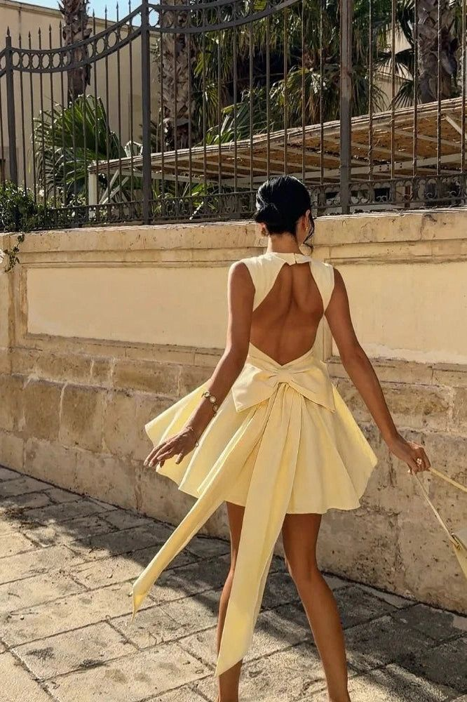 Cute Yellow A Line Straps Satin Open Back Short Homecoming Dress Outfits SH5544