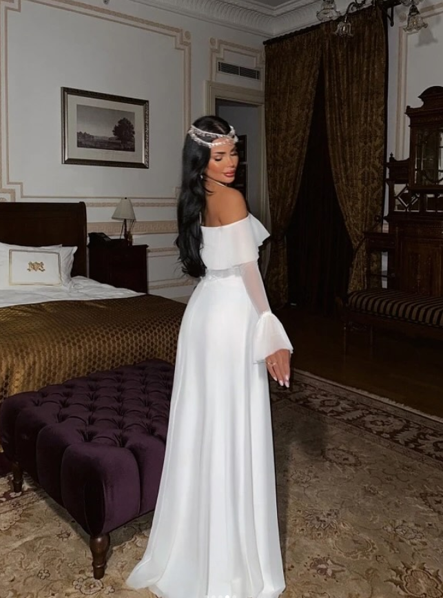 Romantic A Line Long Sleeve White Tulle Prom Dress SH5566