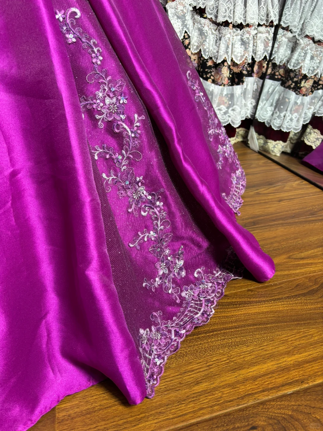 Vintage Pink Ball Gown Strapless Beaded Bow Satin Prom Dress Sweet 16 Dress SH5773