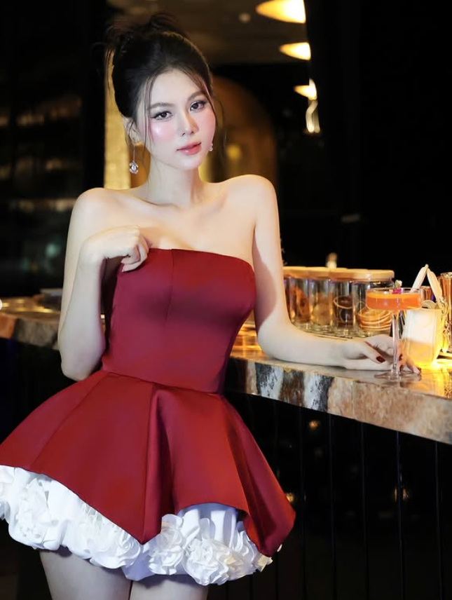 Cute A Line Strapless Burgundy Satin Short Homecoming Dress Outfits SH6231
