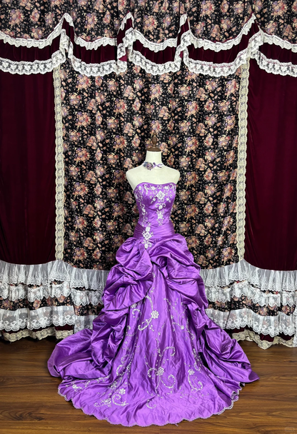 Vintage Purple Ball Gown Strapless White Appliques Satin Prom Dress Sweet 16 Dress SH5800