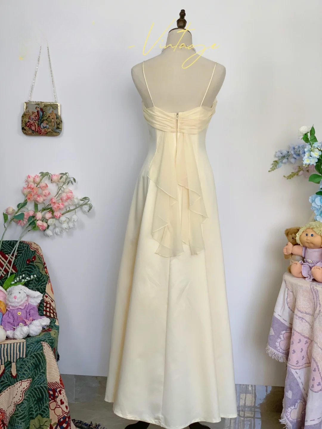 Vintage Yellow Simple A Line Spaghetti Strap Chiffon Satin Prom Dress Outfits SH4952