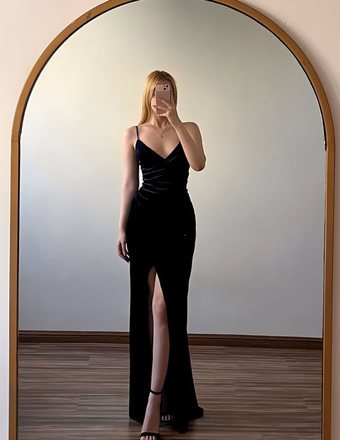 Vintage Elegant Sheath Spaghetti Strap Black Velvet Prom Dress Evening Dress with Slit SH6971