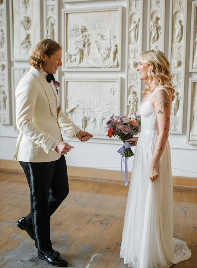 Flowy A Line Spaghetti Strap White Chiffon Wedding Dresses with Slit SH4702