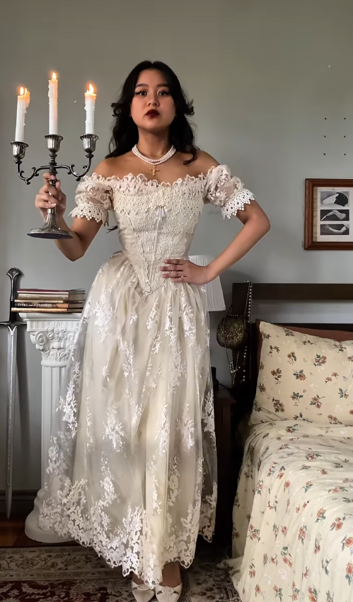 Vintage Ivory A Line Off the Shoulder Lace Satin Tulle Prom Dress Wedding Dress SH4471