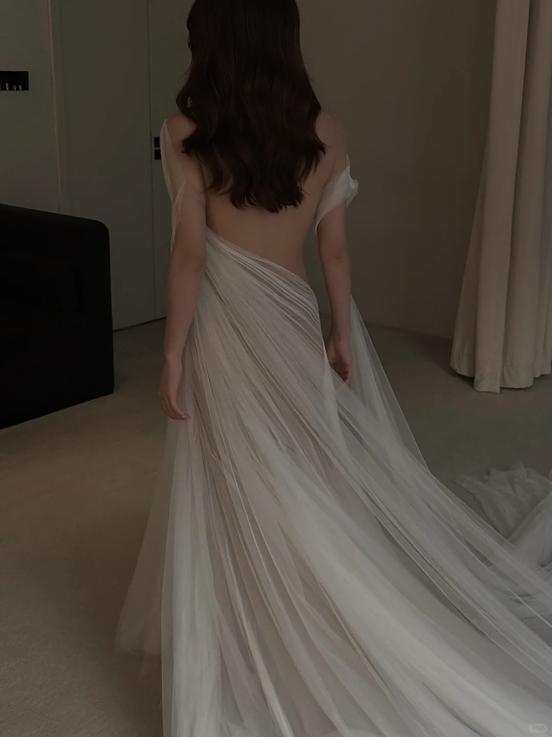 High-class Ball Gown Off the Shoulder Tulle Long Wedding Dress SH4753