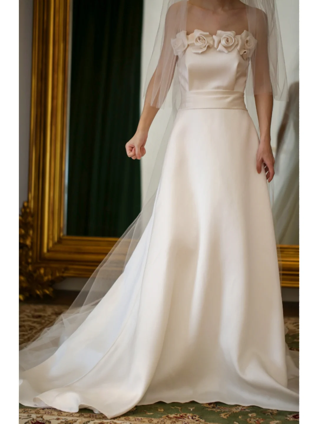 Romantic Camellia A Line Strapless White Satin Wedding Dress SH5079
