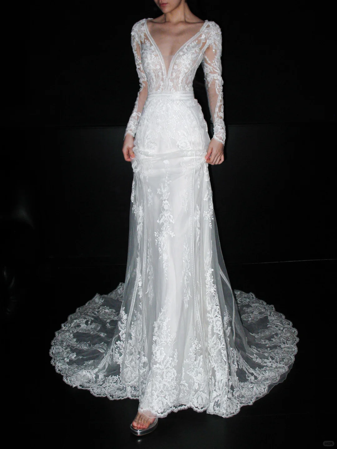 Elegant Mermaid Long Sleeve V Neck Lace Tulle Long Train Wedding Dress SH6614