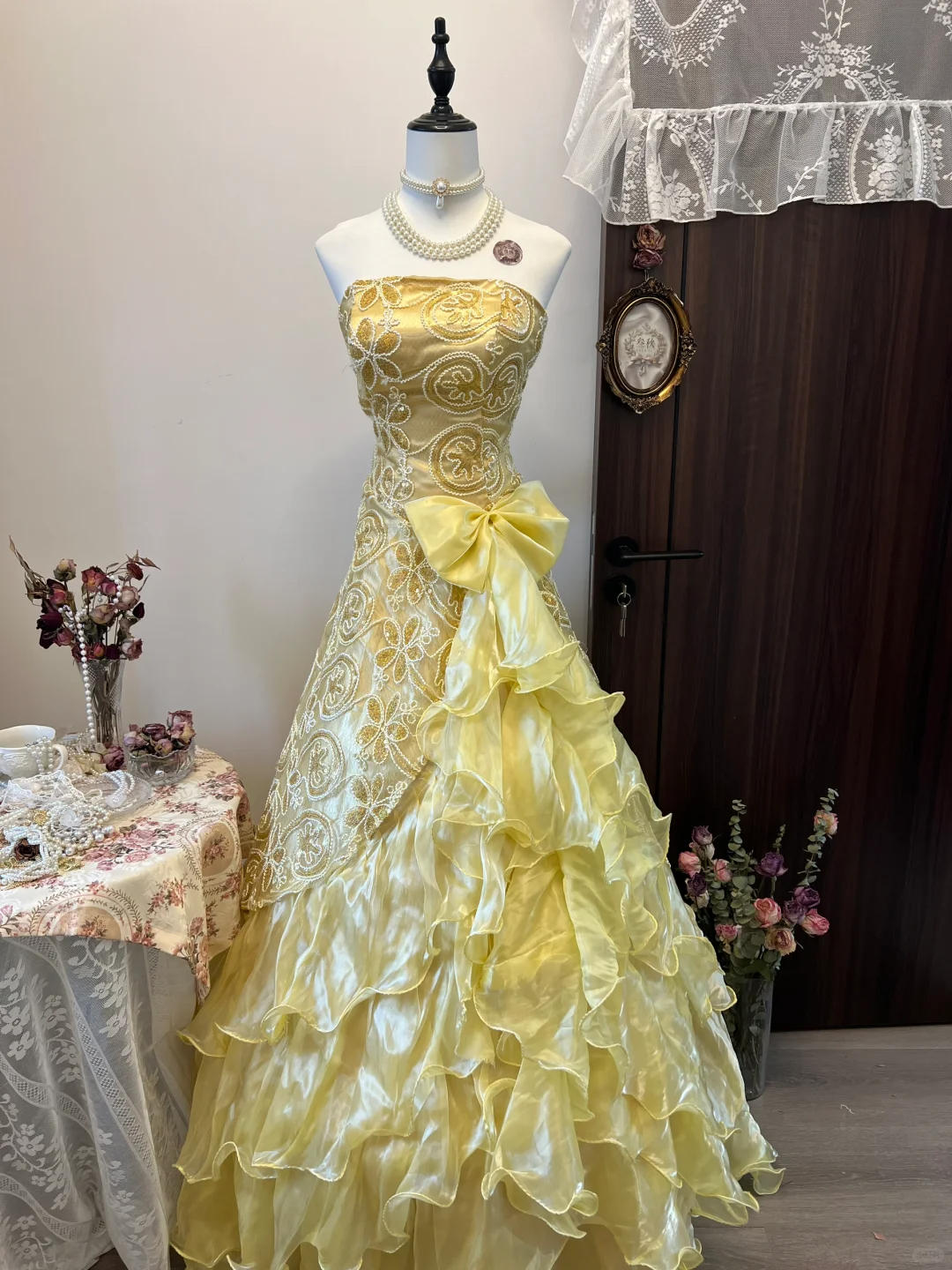 Vintage A Line Strapless Appliques Yellow Satin Organza Prom Dress Evening Dress SH2987