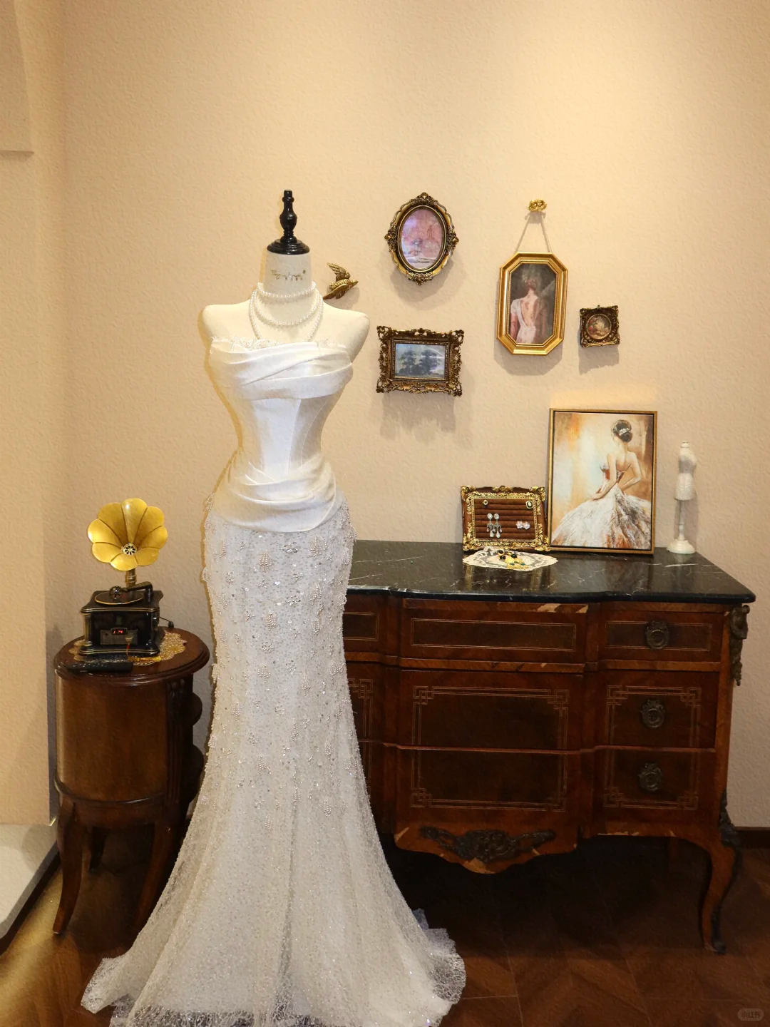 Beautiful Mermaid Strapless Beaded Lace Satin Long Prom Dress Wedding Dress SH7403