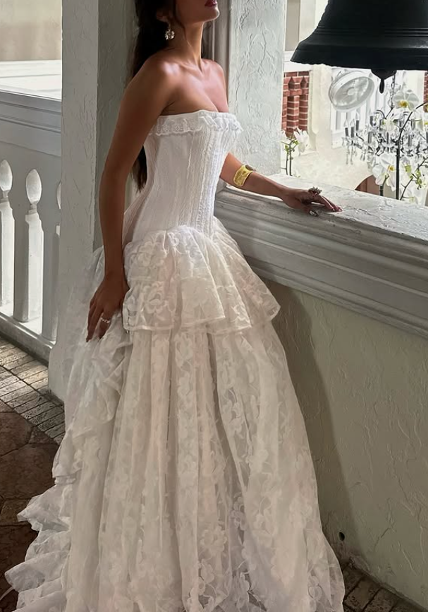 Stunning Ball Gown Strapless Layered White Lace Prom Dress Wedding Dress SH4663