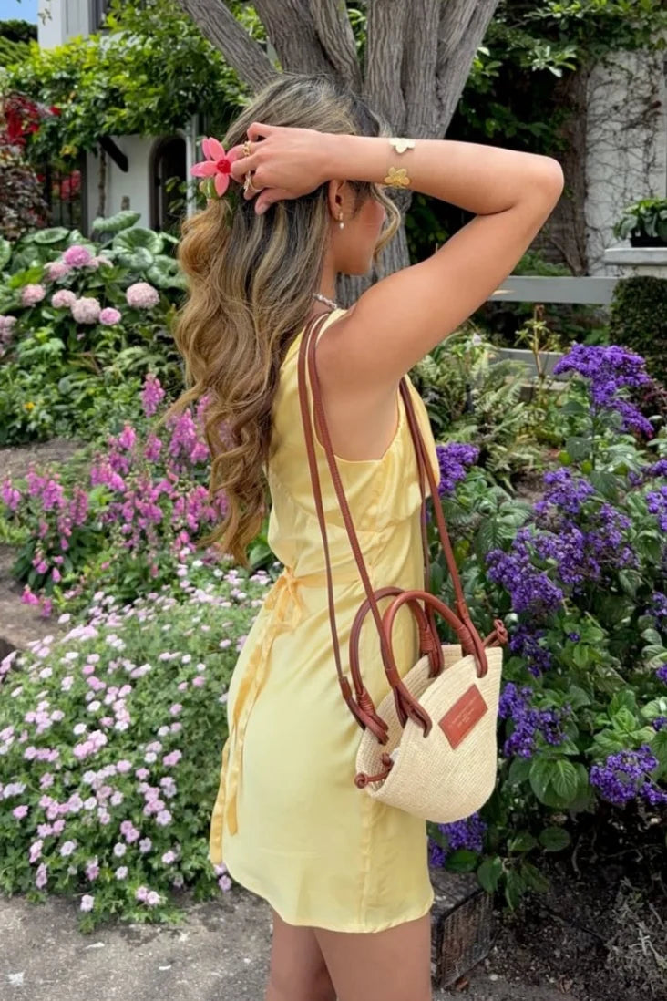 Fitted Sheath V Neck Yellow Satin Short Homecoming Dress with Ruched SH7915