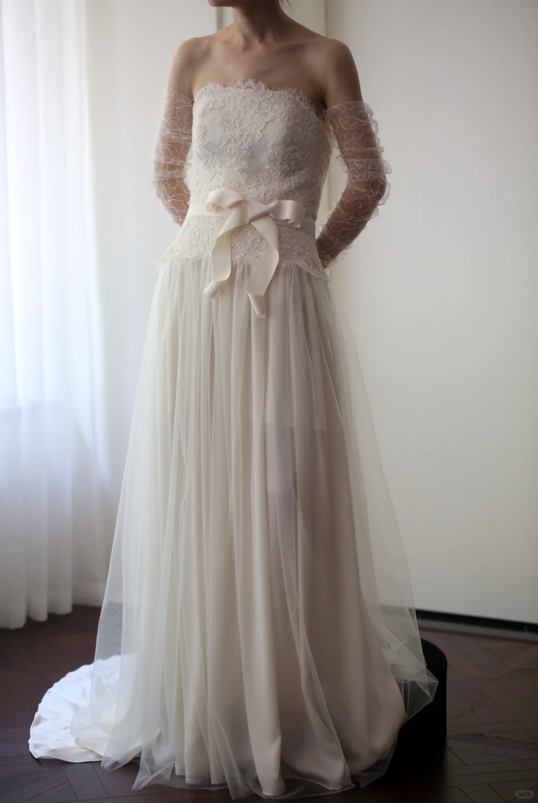 Vintage Ivory A Line Long Sleeve Lace Tulle Long Wedding Dress SH6613