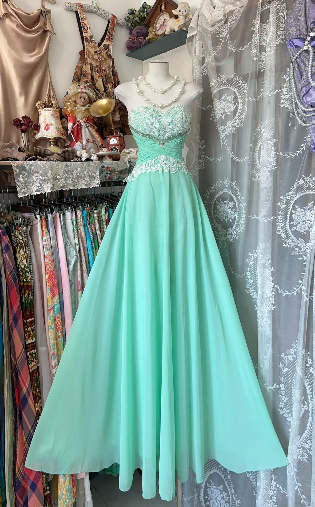 Mint Green Vintage A Line Sweetheart Neck Lace Chiffon Long Graduation Prom Dress SH5366