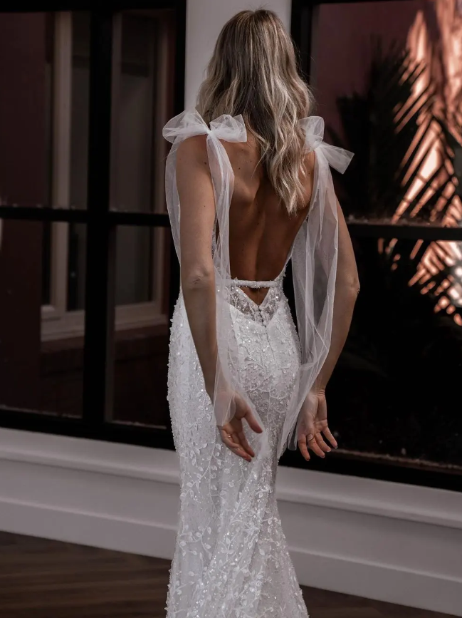 Shiny Mermaid Spaghetti Strap Sequin Lace Tulle Long Wedding Dress SH7106