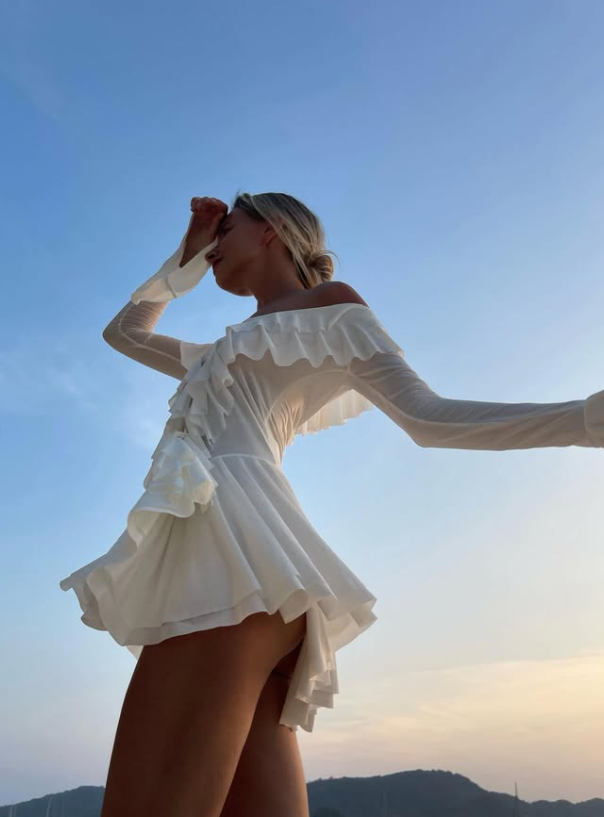 Sexy A Line Long Sleeve White Chiffon Short Prom Dress Homecoming Dress SH8519